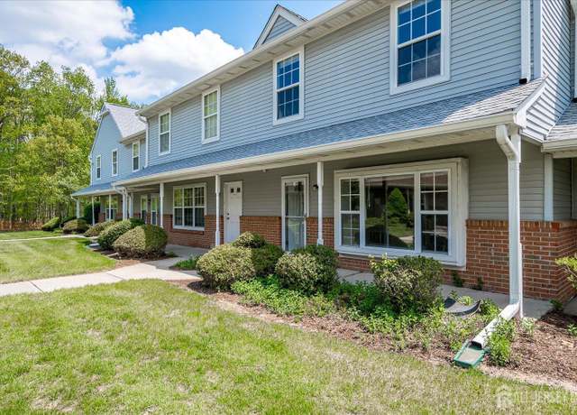 Property at 922 Thomas Ave, North Brunswick, NJ 08902, 3 beds, 2.5 baths