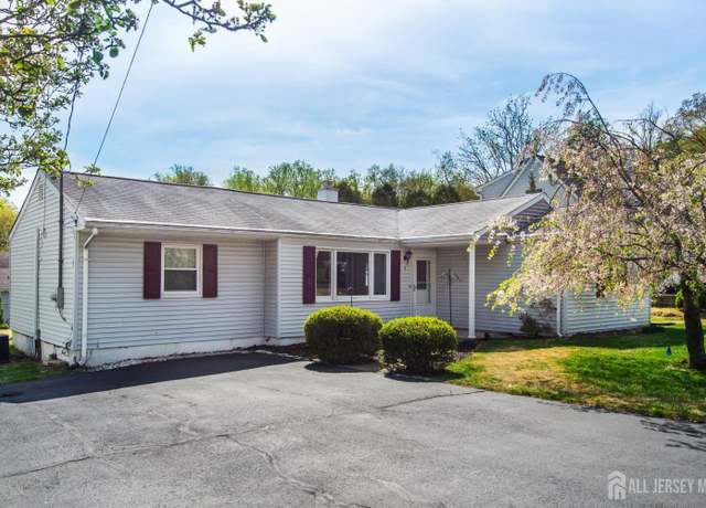 Property at 9 Harmony Ln, Denville, NJ 07834, 3 beds, 1 bath