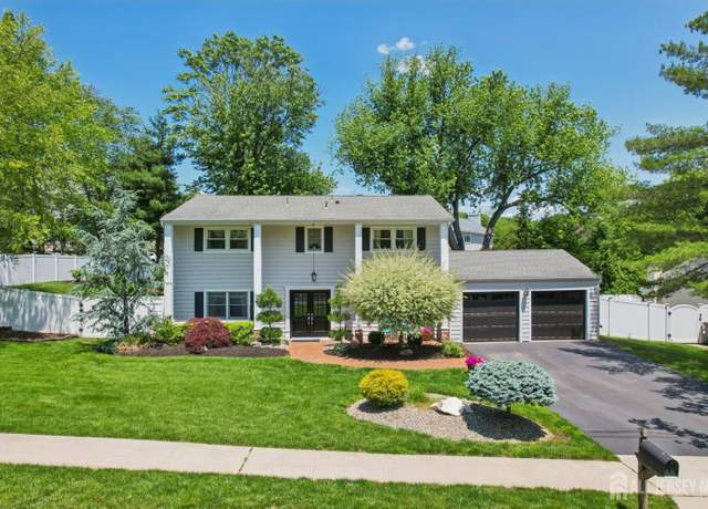 Property at 35 Poet Dr, Matawan, NJ 07747, 5 beds, 2.5 baths