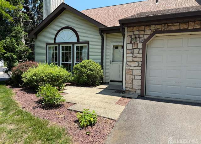 Property at 1 Allen Ct, Manalapan, NJ 07726, 2 beds, 2.5 baths