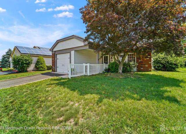 Property at 37 Westgate Pl, Manchester, NJ 08759, 2 beds, 2 baths