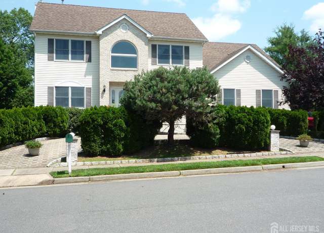 Property at 20 Ballo Pl, Edison, NJ 08820, 4 beds, 3 baths