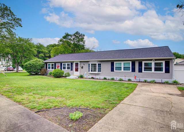 Property at 27 Carlton Ave, Monroe, NJ 08831, 3 beds, 2 baths