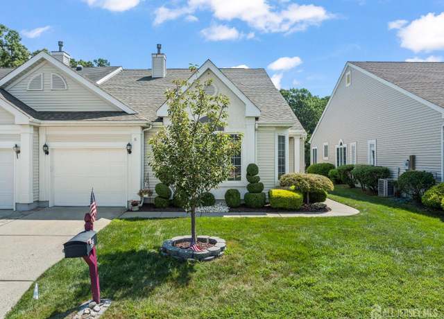Property at 52 Stonewyck Pl, Monroe, NJ 08831, 2 beds, 2 baths
