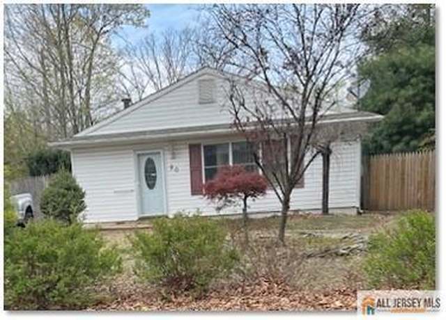 Property at 20 Avenue D, Monroe, NJ 08831, 3 beds, 1.5 baths