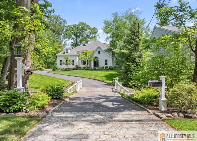 Property at 958 Prospect St, Westfield, NJ 07090, 5 beds, 3.5 baths
