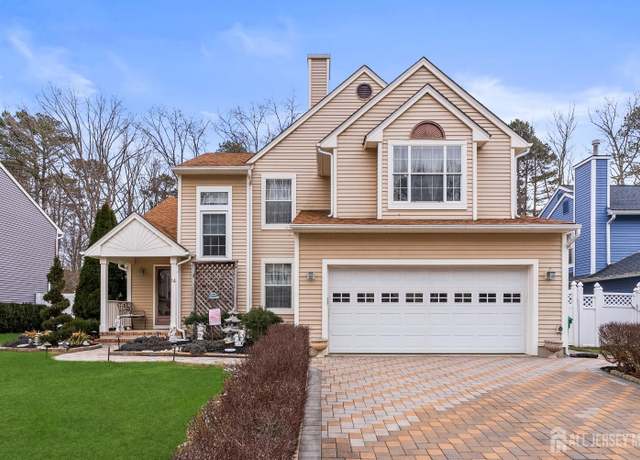 Property at 14 Spruce Hollow Dr, Howell, NJ 07731, 3 beds, 3.5 baths