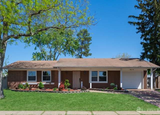 Property at 39 Drexel Ter, Monroe, NJ 08831, 4 beds, 3 baths
