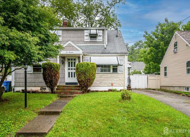 Property at 115 W Woodbridge Ave W, Iselin, NJ 08830, 3 beds, 1.5 baths
