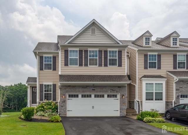 Property at 601 Charleston Dr, Monroe, NJ 08831, 3 beds, 3.5 baths