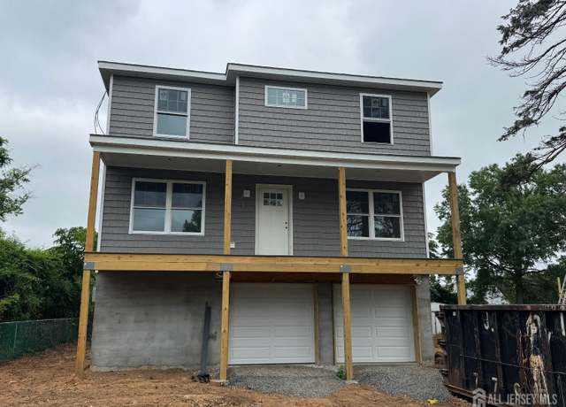 Property at 17 John St, Sayreville, NJ 08872, 4 beds, 2.5 baths