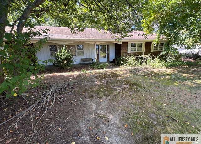 Property at 303 Gravel Hill Rd, Monroe, NJ 08831, 3 beds, 2 baths