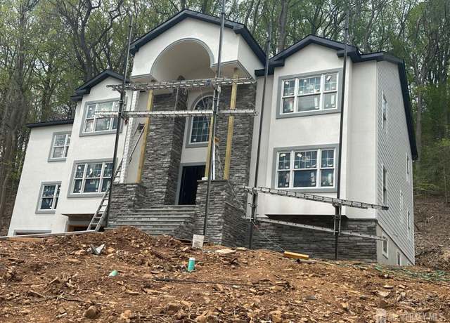 Property at 79 Park Pl, Watchung, NJ 07069, 5 beds, 5.5 baths