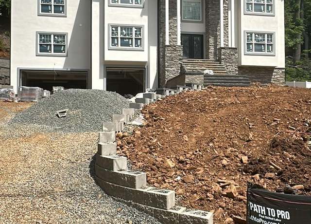 Property at 79 Park Pl, Watchung, NJ 07069, 5 beds, 5.5 baths