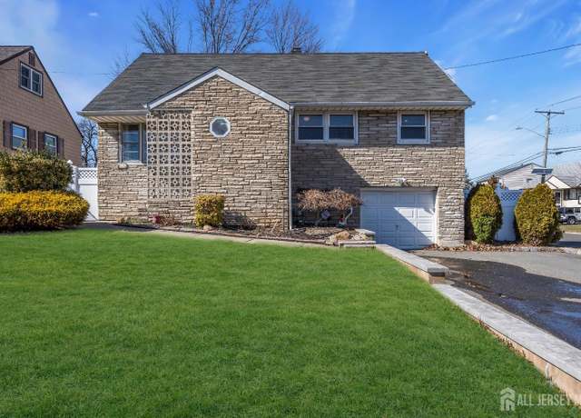 Property at 161 Jefferson St, Menlo Park Terrace, NJ 08840, 4 beds, 1.5 baths
