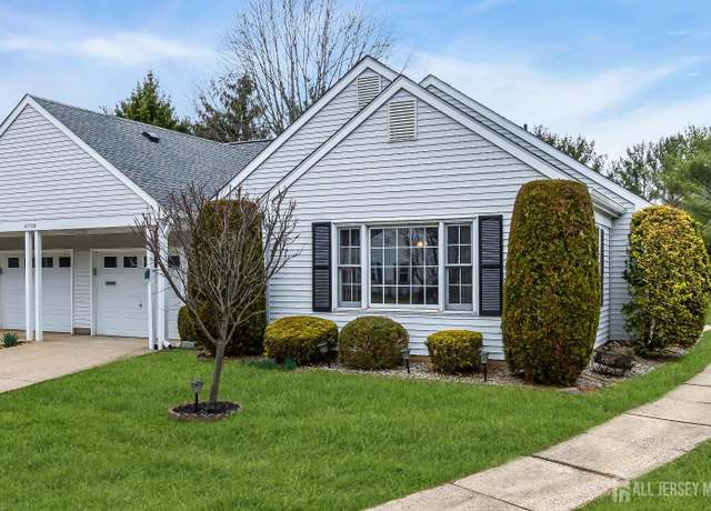 Property at 719 Victoria Ct Unit B, Monroe Township, NJ 08831, 2 beds, 2 baths