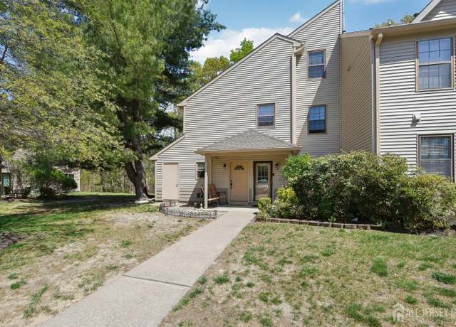 Property at 300 Larkspur Ln, Jackson, NJ 08527, 2 beds, 1 bath