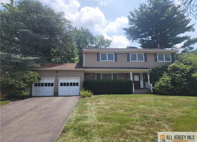 Property at 1 Eileen Ct, East Brunswick, NJ 08816, 4 beds, 2.5 baths