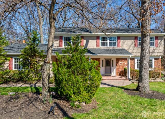 Property at 7 Carlton Ct, East Brunswick, NJ 08816, 4 beds, 2.5 baths