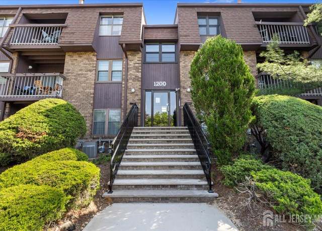 Property at 1213 Country Mill Dr, East Windsor, NJ 08512, 2 beds, 2 baths