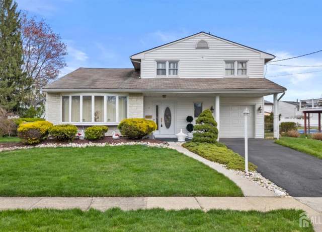 Property at 3 Hansen Rd, Old Bridge, NJ 08857, 3 beds, 1.5 baths