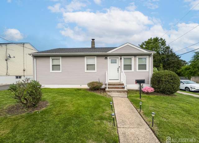 Property at 71 Pennsylvania Ave, Carteret, NJ 07008, 3 beds, 1.5 baths