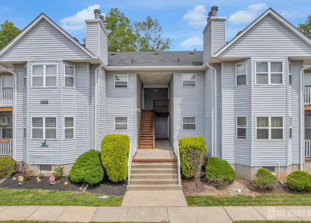 Property at 353 Ventnor Ct, Piscataway, NJ 08854, 2 beds, 2 baths