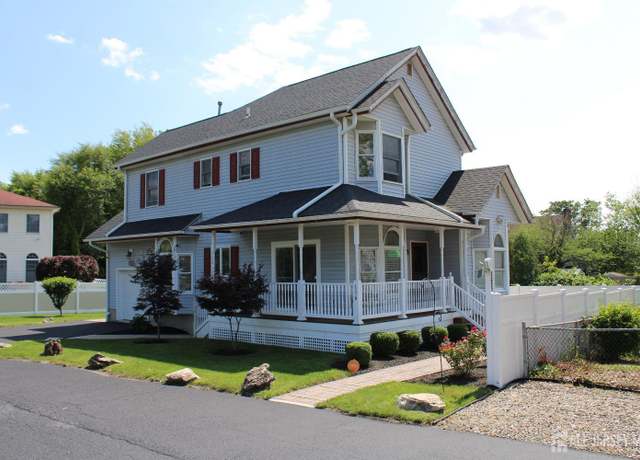 Property at 156 Washington Rd, Sayreville, NJ 08872, 3 beds, 2.5 baths
