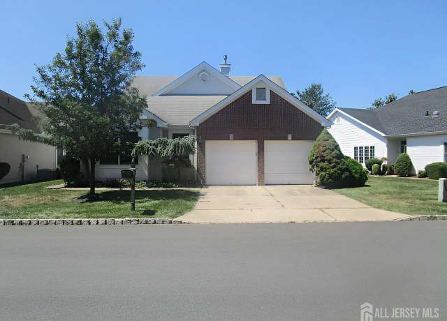 Property at 44 Dawson Ln, Monroe, NJ 08831, 3 beds, 3 baths