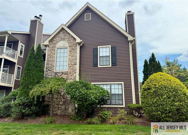 Property at 206 Blew Ct, East Brunswick, NJ 08816, 2 beds, 1.5 baths