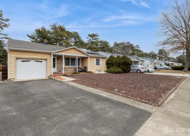 Property at 24 Edgewater Dr, Toms River, NJ 08757, 2 beds, 2 baths