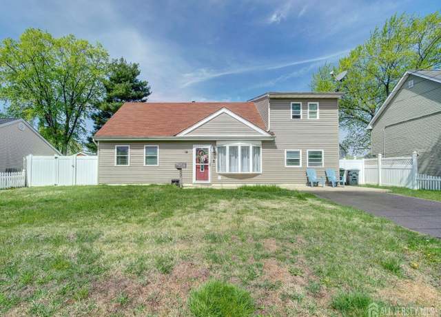 Property at 30 Mountain Ave, Hazlet, NJ 07730, 5 beds, 2 baths