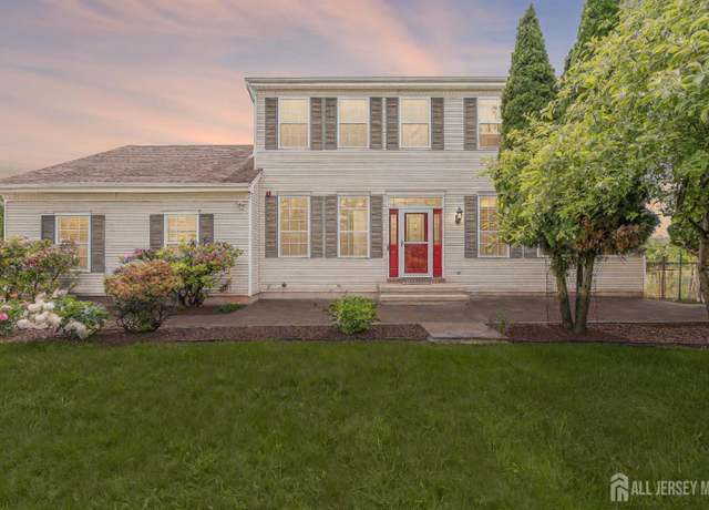 Property at 6 Garretson Dr, Franklin, NJ 08823, 5 beds, 3 baths