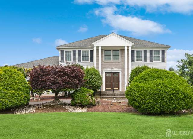 Property at 126 Wyncrest Rd, Marlboro, NJ 07746, 5 beds, 3 baths