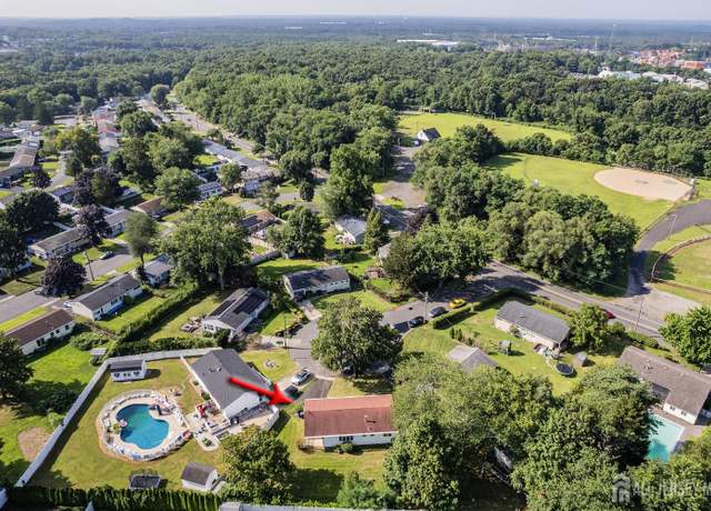 Property at 6 Bates Ct, Old Bridge, NJ 08859, 3 beds, 1.5 baths