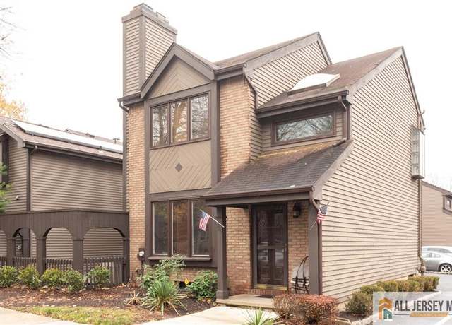 Property at 96 Riverbend Dr, North Brunswick, NJ 08902, 2 beds, 2.5 baths