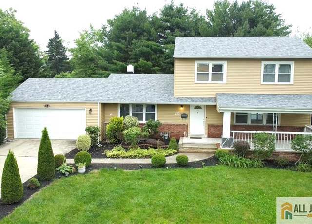 Property at 25 Tall Oaks Dr, East Brunswick, NJ 08816, 4 beds, 4 baths