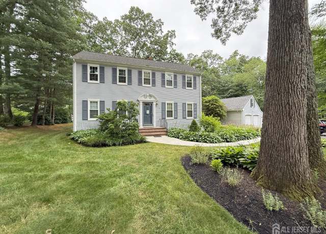 Property at 17 Gloucester Ct, East Brunswick, NJ 08816, 4 beds, 2.5 baths