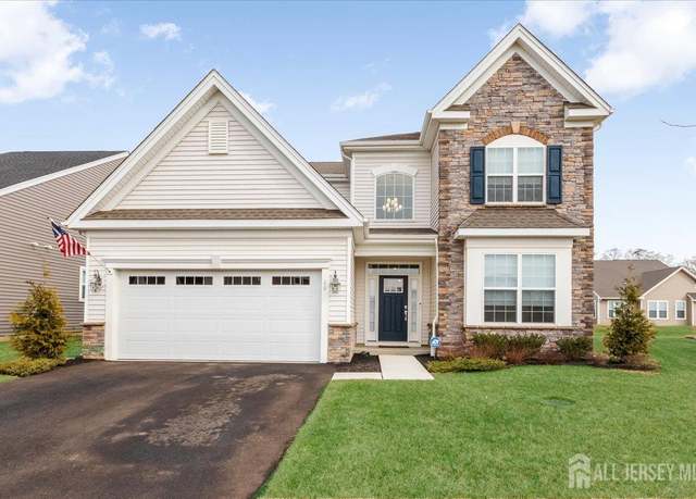 Property at 40 Vizcaya Dr, Monroe, NJ 08831, 3 beds, 3 baths