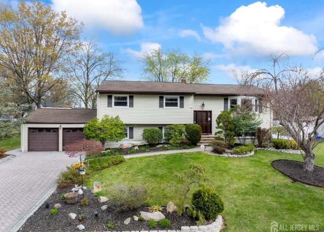Property at 22 Marlow Rd, East Brunswick, NJ 08816, 5 beds, 3 baths