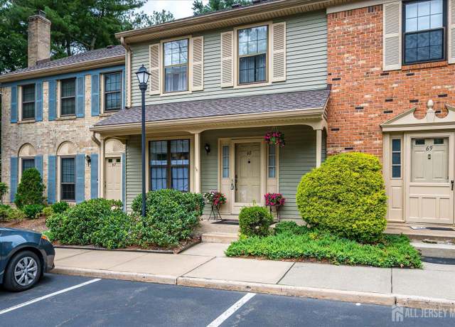 Property at 68 Bradford Ct, Matawan, NJ 07747, 3 beds, 2.5 baths