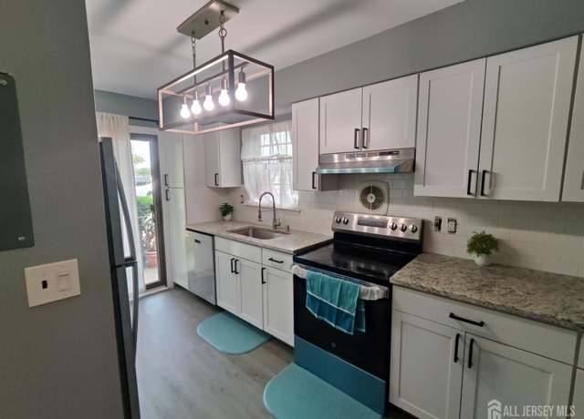 Property at 323 Gill Ln Unit 12Q, Iselin, NJ 08830, 2 beds, 1 bath