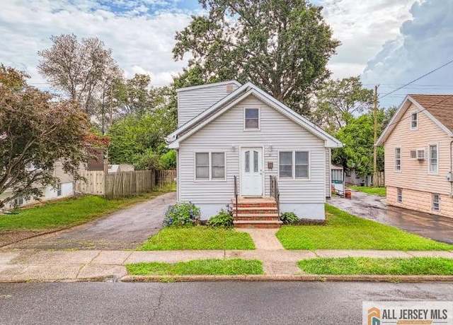 Property at 31 Lehigh Ave, Edison, NJ 08837, 4 beds, 1.5 baths
