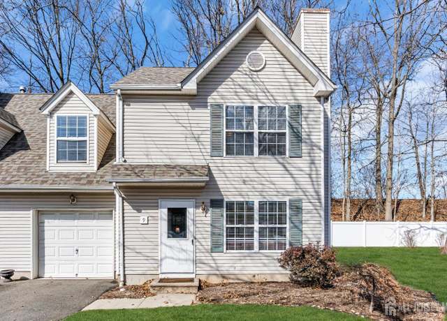 Property at 620 Grove St #9, Dunellen, NJ 08812, 2 beds, 1.5 baths