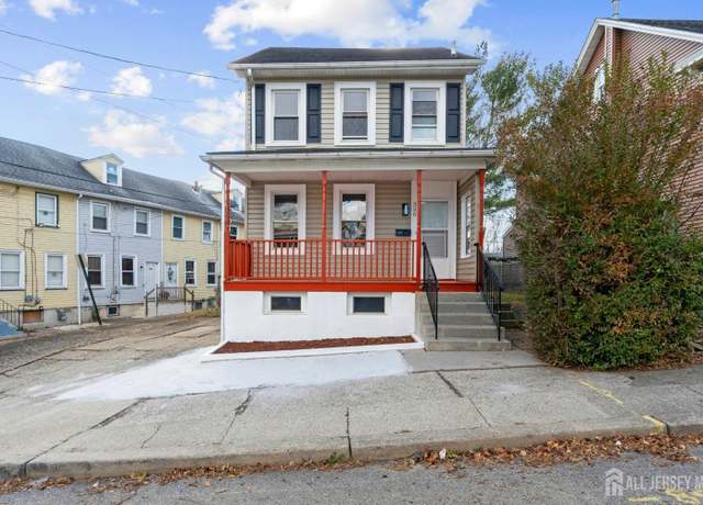 Property at 330 Chambers St, Phillipsburg, NJ 08865, 3 beds, 1 bath