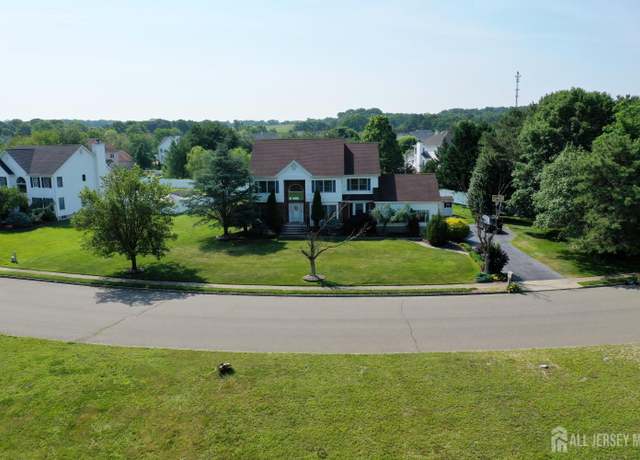 Property at 5 Samantha Dr, Monroe, NJ 08831, 5 beds, 3 baths
