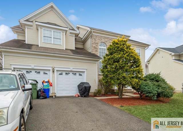Property at 36 Sayreville Blvd, Sayreville, NJ 08872, 4 beds, 4.5 baths