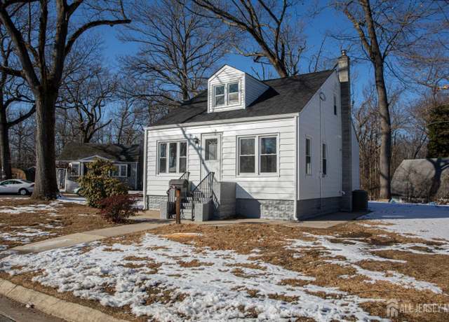 Property at 35 Red Bank Rd, Spotswood, NJ 08884, 2 beds, 1 bath