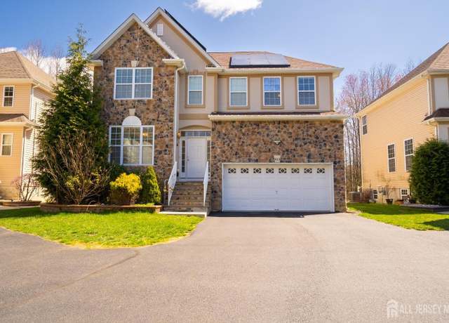 Property at 460 Morning Glory Dr, Monroe, NJ 08831, 4 beds, 2.5 baths