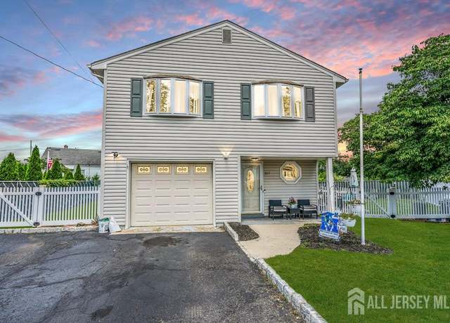 Property at 557 Howard Ave, Middlesex, NJ 08846, 4 beds, 2.5 baths